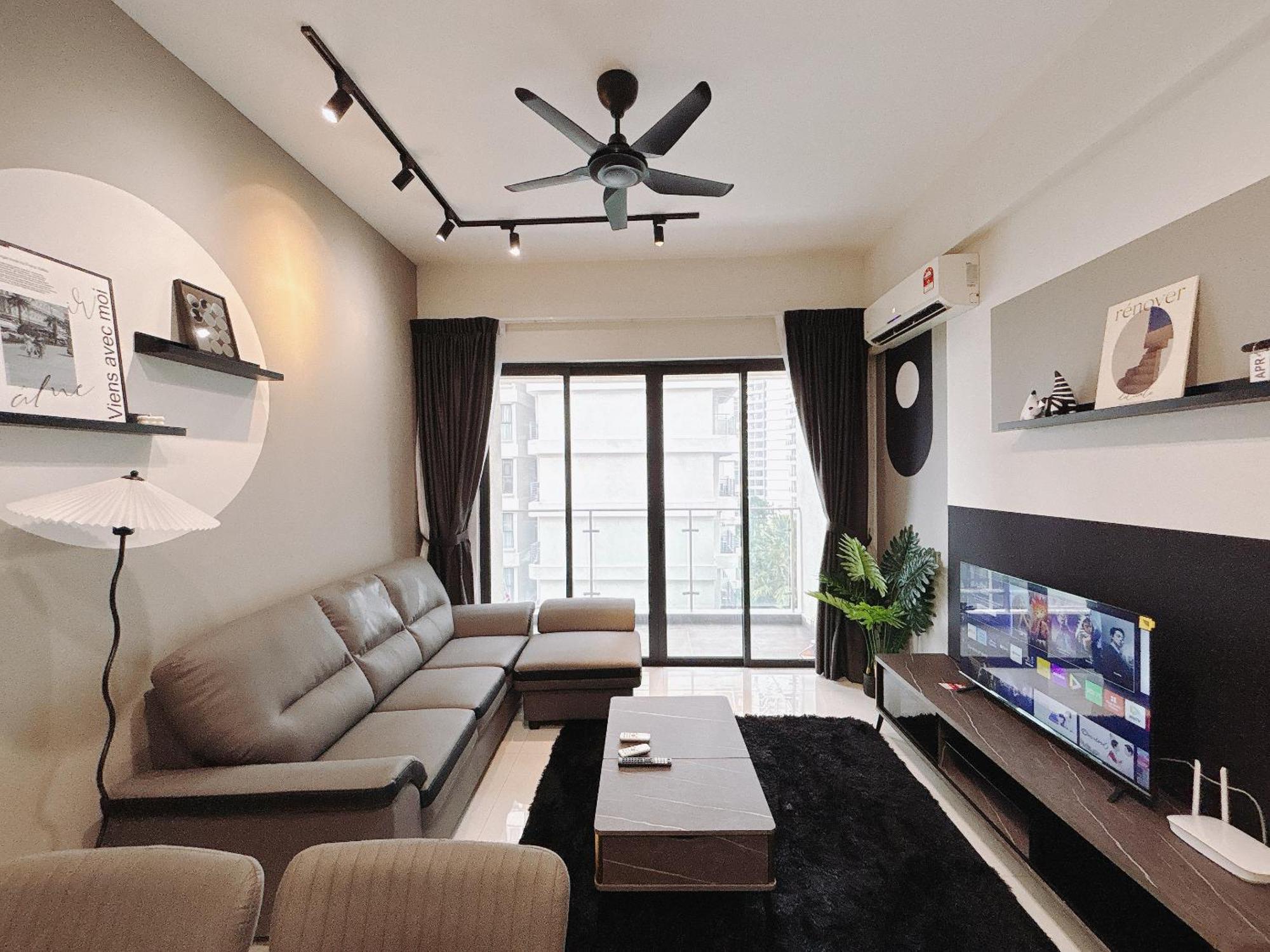 Апартаменты Seafront Country Garden Danga Bay By Lions Bay Джохор-Бару Номер фото