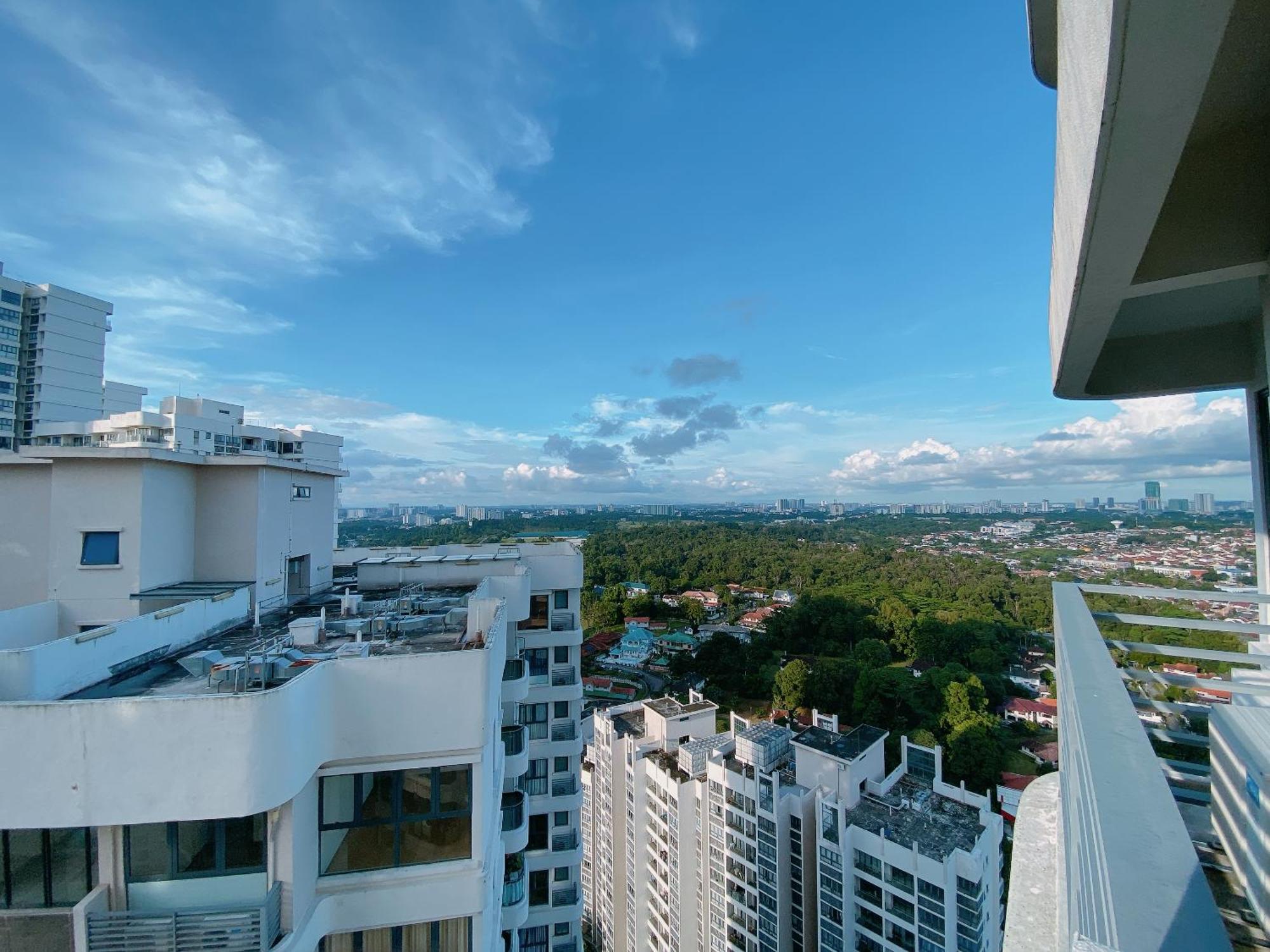 Апартаменты Seafront Country Garden Danga Bay By Lions Bay Джохор-Бару Номер фото