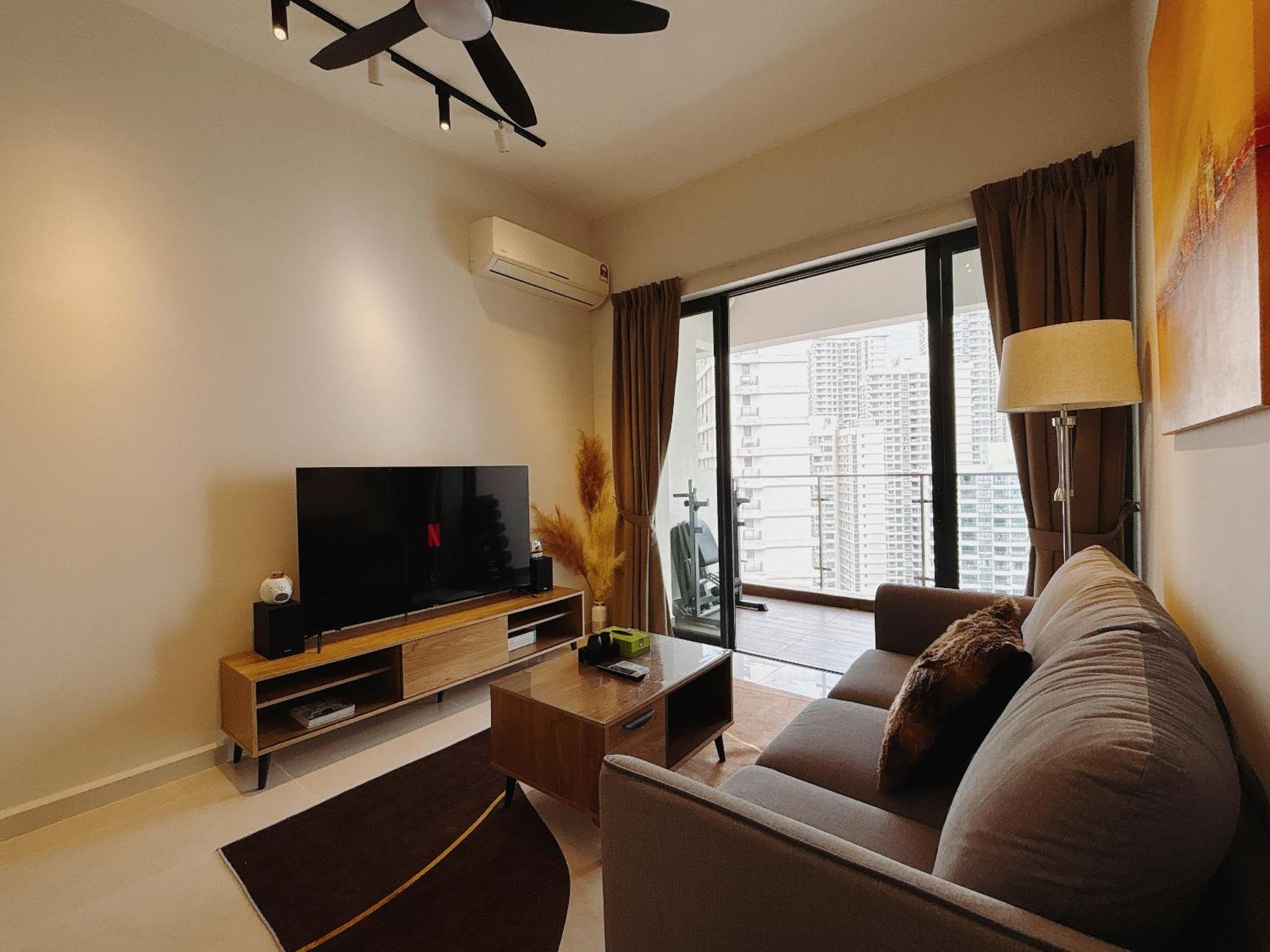 Апартаменты Seafront Country Garden Danga Bay By Lions Bay Джохор-Бару Номер фото