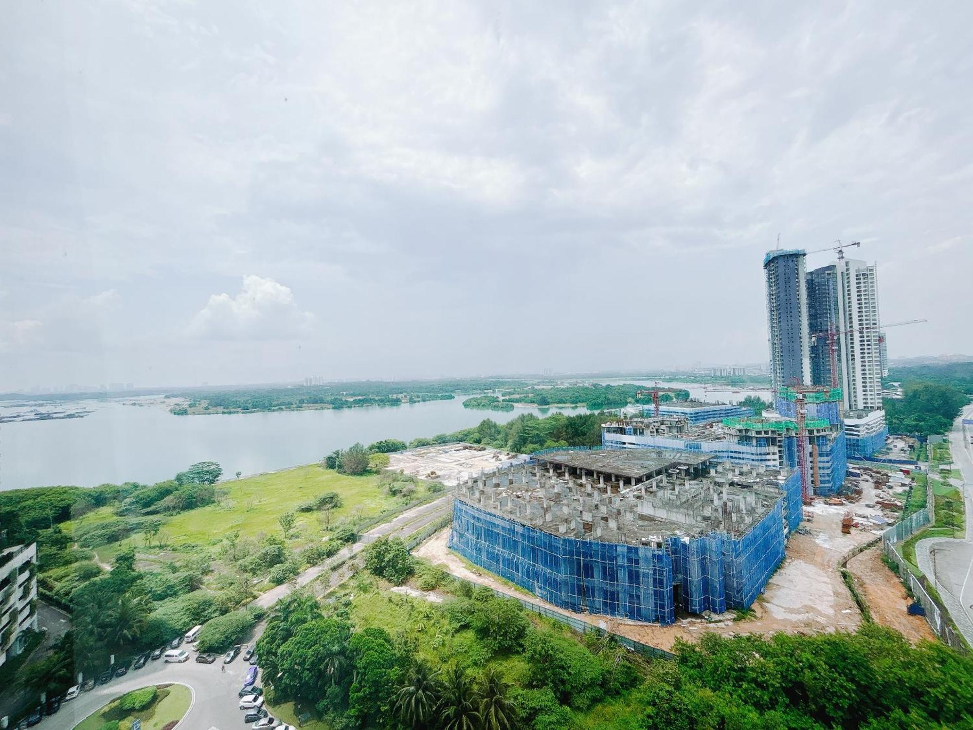 Апартаменты Seafront Country Garden Danga Bay By Lions Bay Джохор-Бару Номер фото