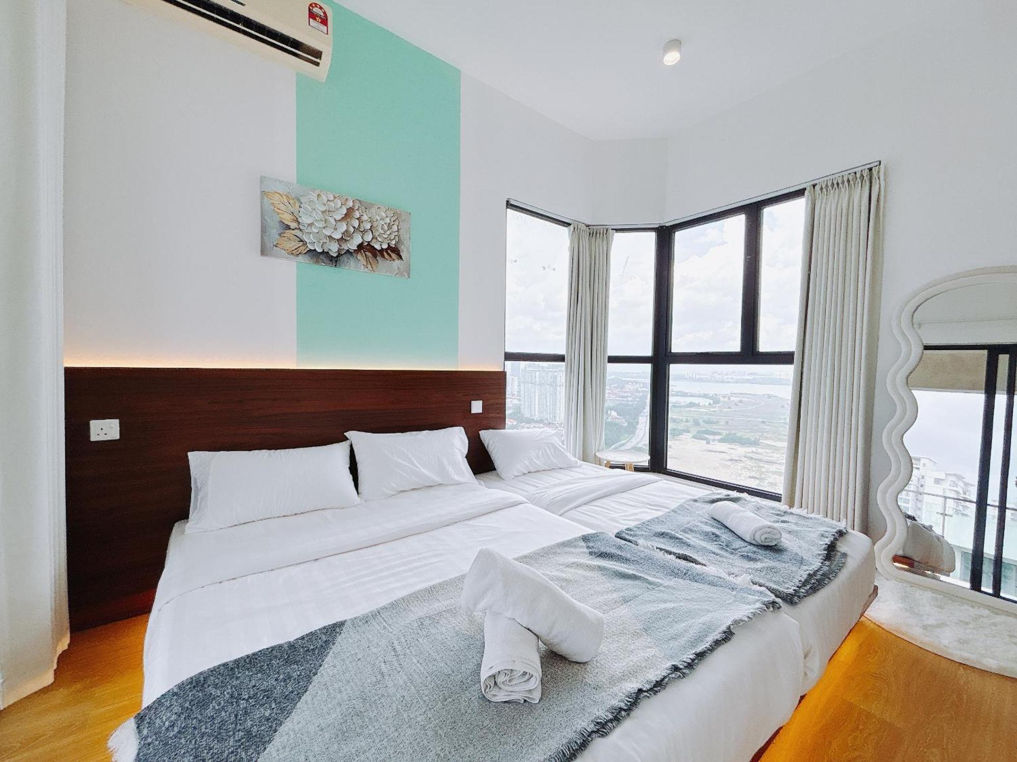 Апартаменты Seafront Country Garden Danga Bay By Lions Bay Джохор-Бару Номер фото